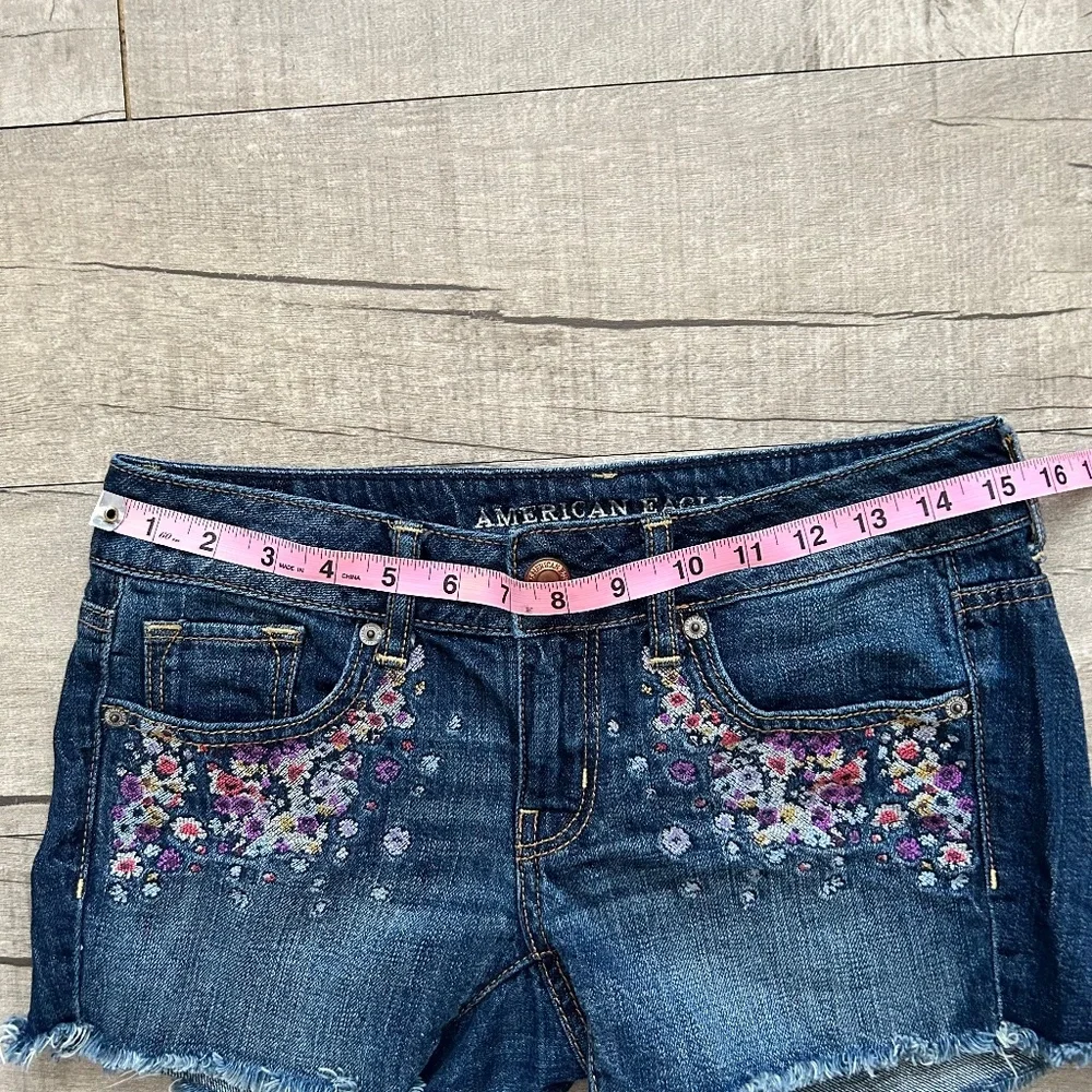 American Eagle Outfitters Low Rise Floral Embroidered Festival Denim Shorts 2 - Picture 4 of 11